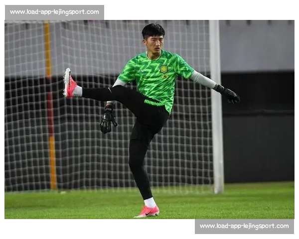 前国门力挺霍安・加西亚：西班牙人应感谢青训门将，转会巴萨不应成背叛